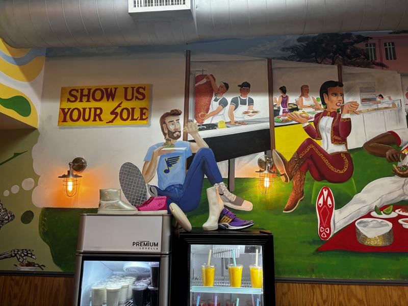 Amigo Sole decorations