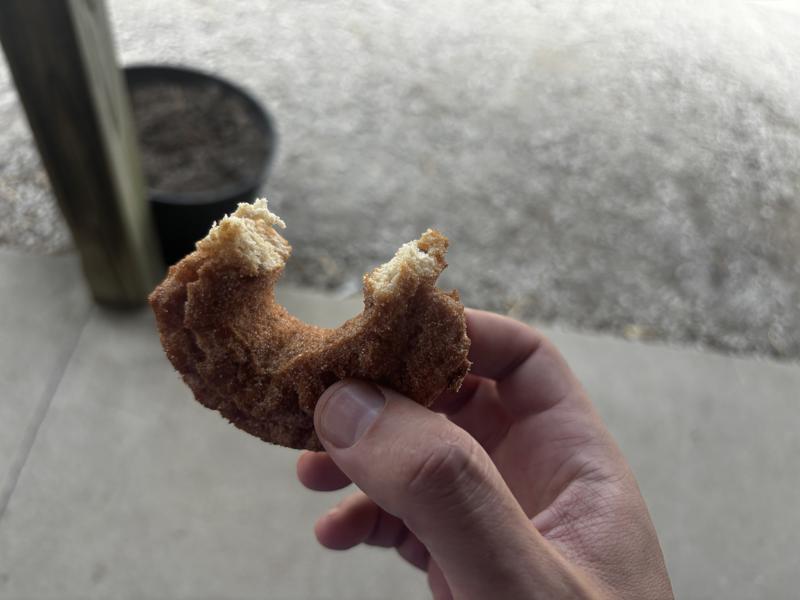 Braeutigam Orchards apple cidar donut