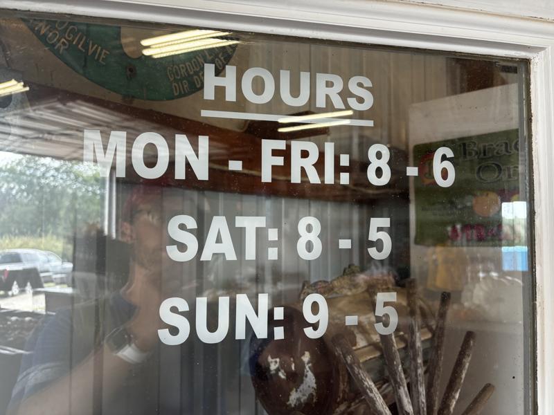 Braeutigam Orchards store hours