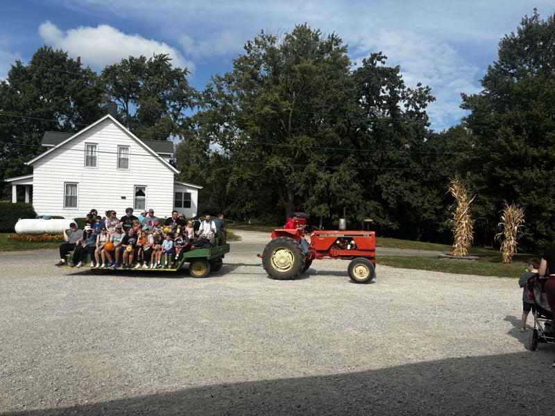 Braeutigam Orchards tractor ride