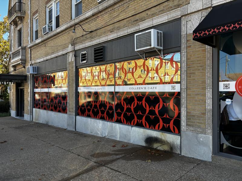 Colleens Cafe outside