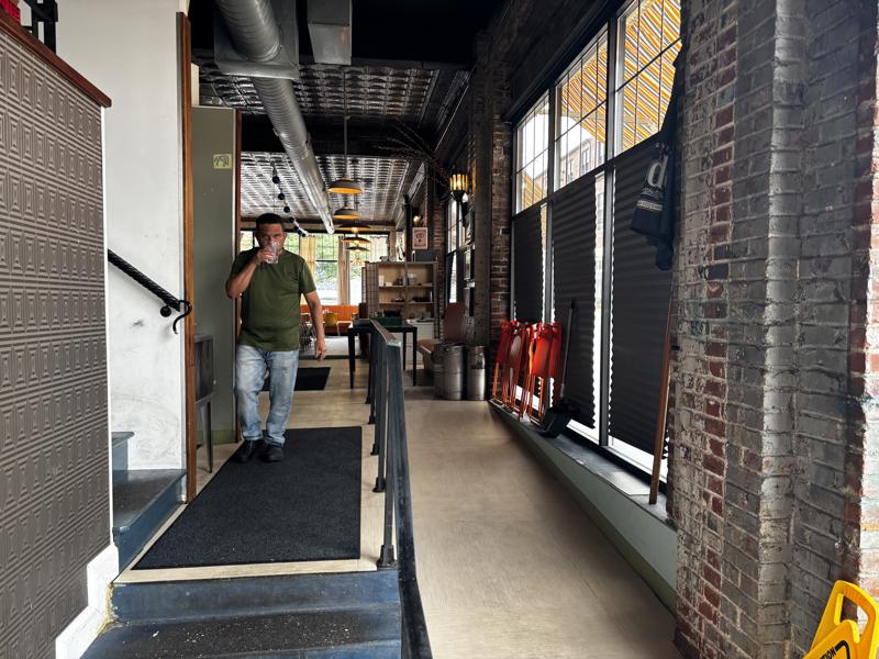 Egg At Midtown side inside