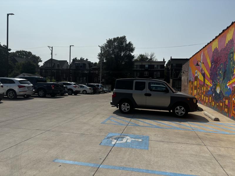 Florentin parking lot