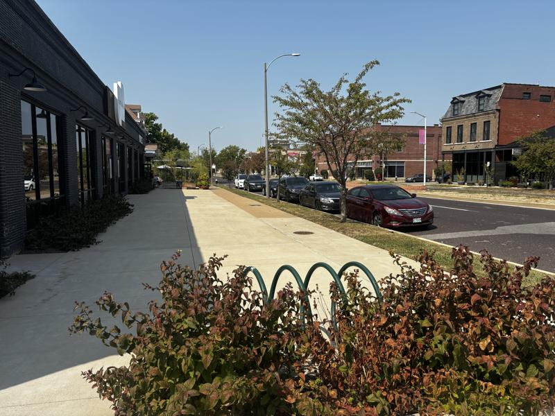 Florentin street parking