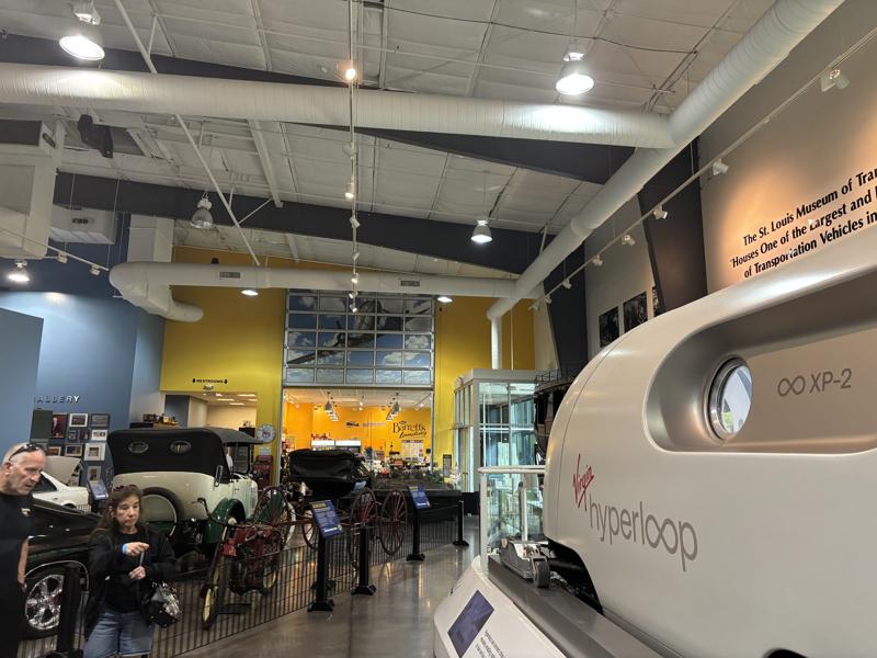 National Museum of Transportation cafe and lobby