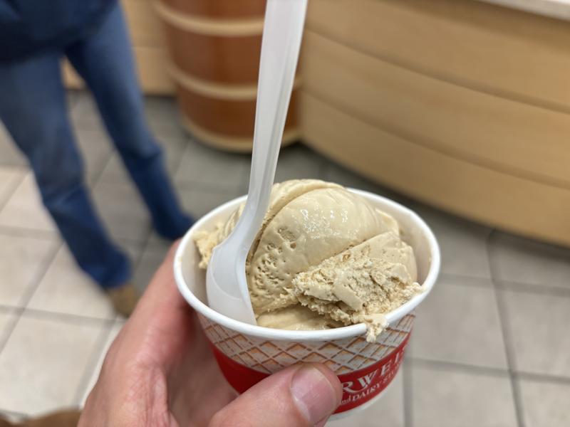 Oberweis Ice Cream and Dairy Store - Quality Midwestern Ice Cream
