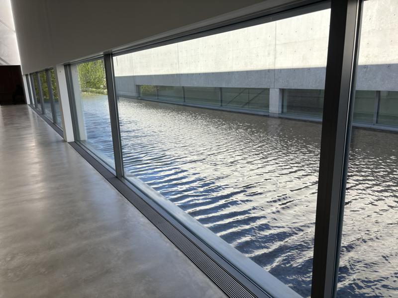 Pulitzer Arts Foundation fountain from inside