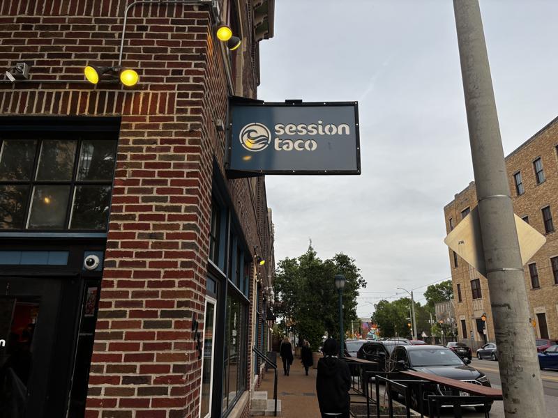 Session Taco signage