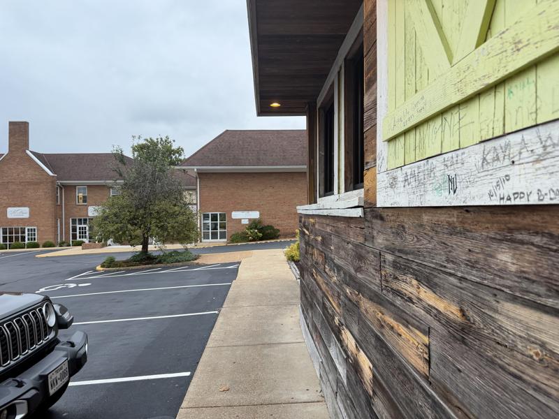 Shack Breakfast & Lunch barnwood side of the building