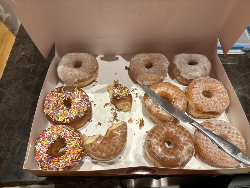 Tony's Donuts and Cafe - What Dunkin Donuts Used To Be - 11525 Dorsett Rd, Maryland Heights, MO 63043